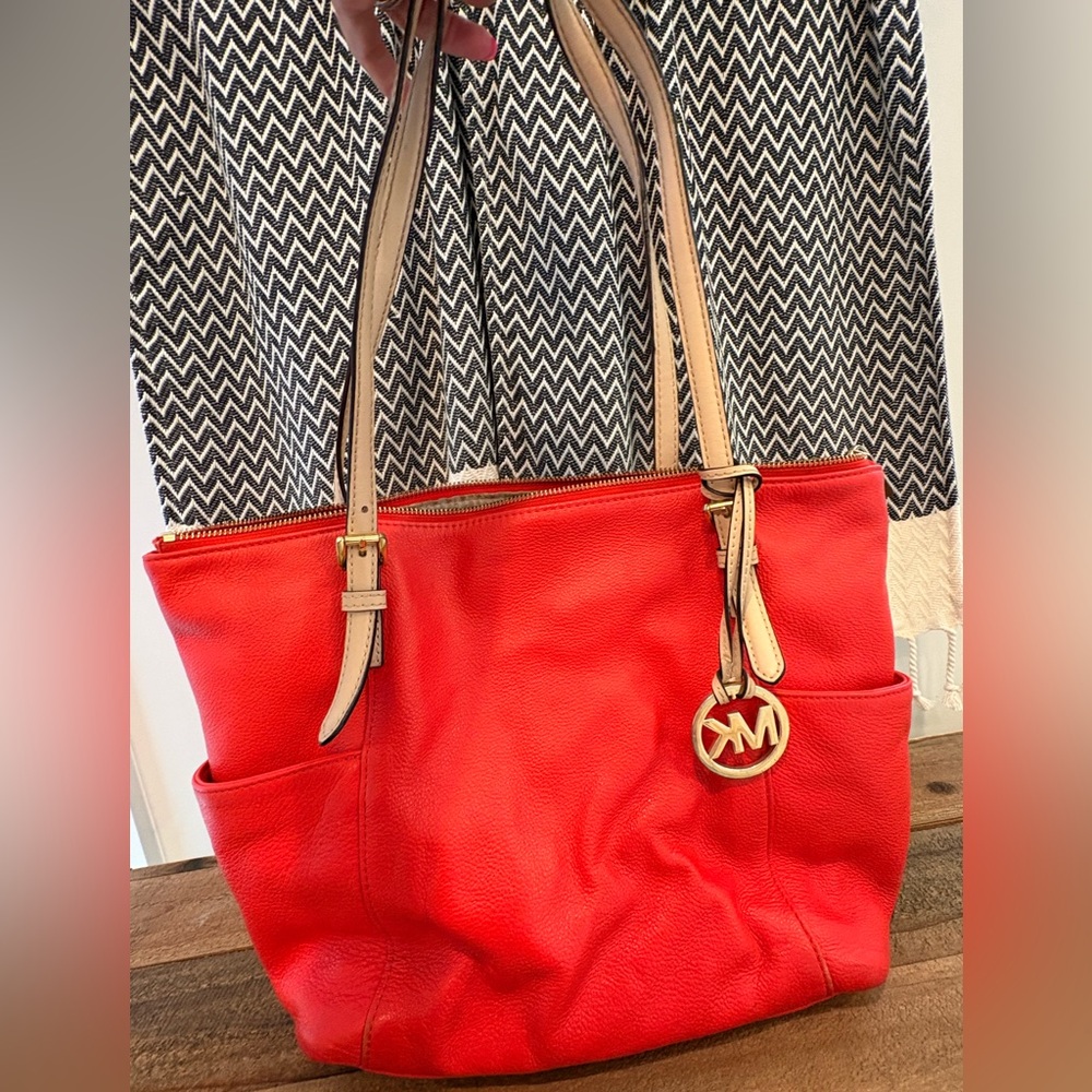 Michael Kors Vibrant Tote